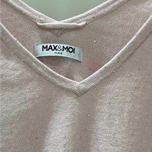 Max & moi vneck sweater with subtle shimmer